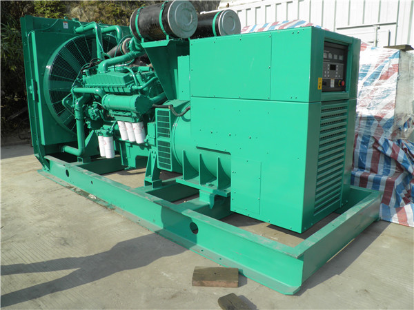 扬州出租发电机 发电机组厂家：柴油发电机组的控制屏的作用是什么？