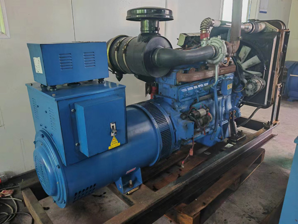 扬州100kW柴油发电机组使用多级机油有哪些优缺点？